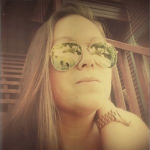 Meet your Posher, Audra